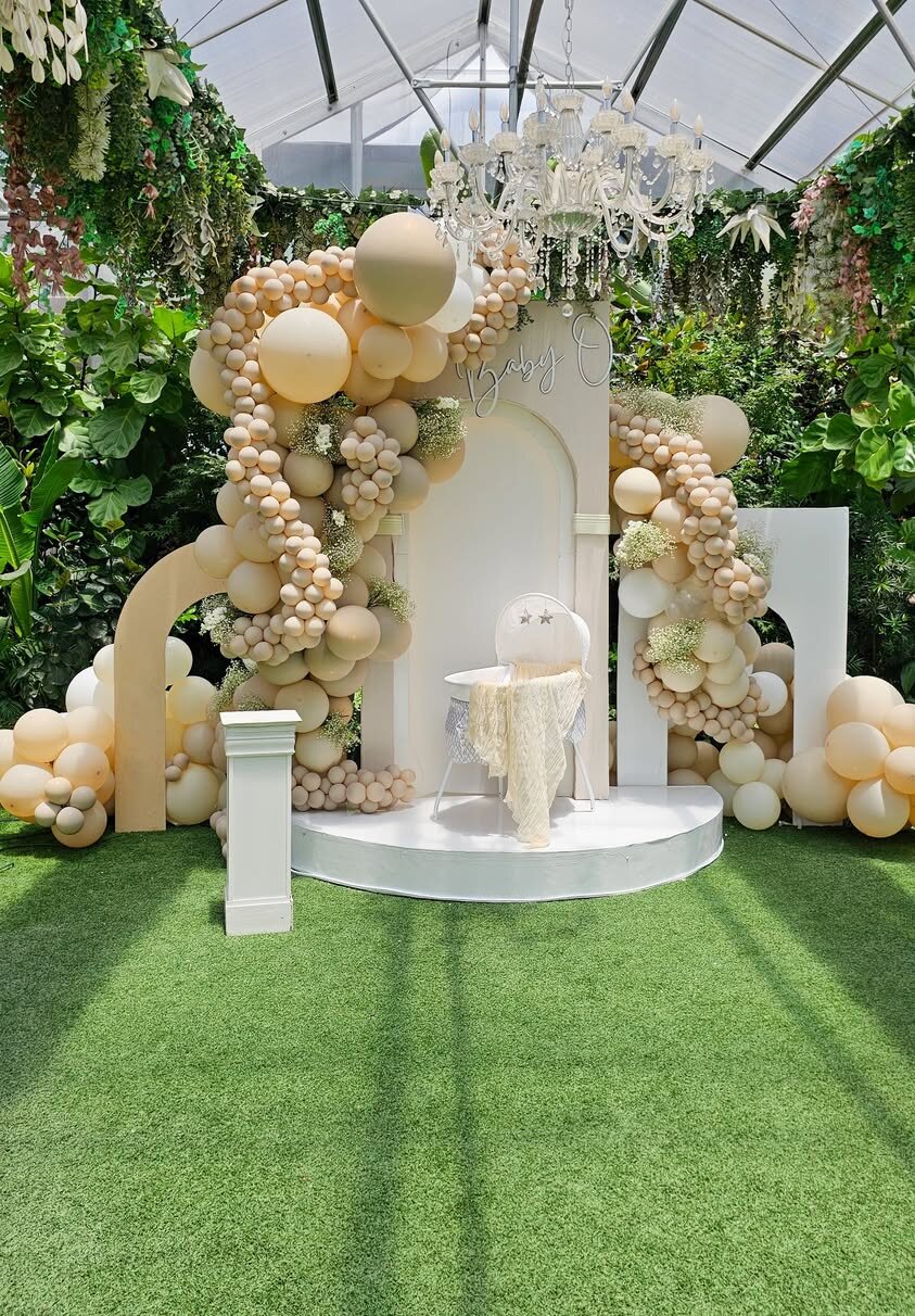 Neutral Outdoor Baby Shower by Gigi Backdrops