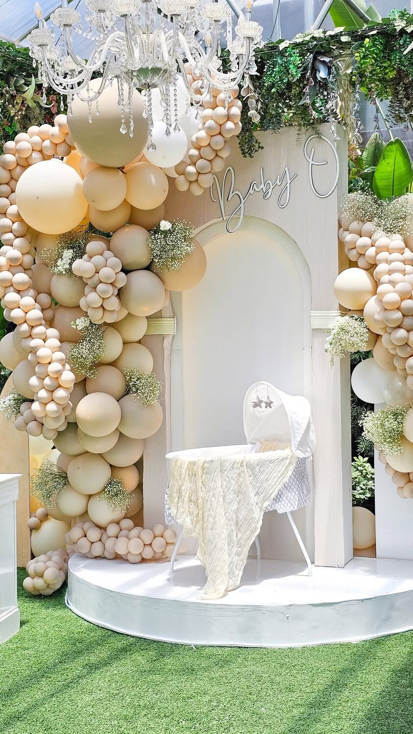 Neutral Outdoor Baby Shower by Gigi Backdrops