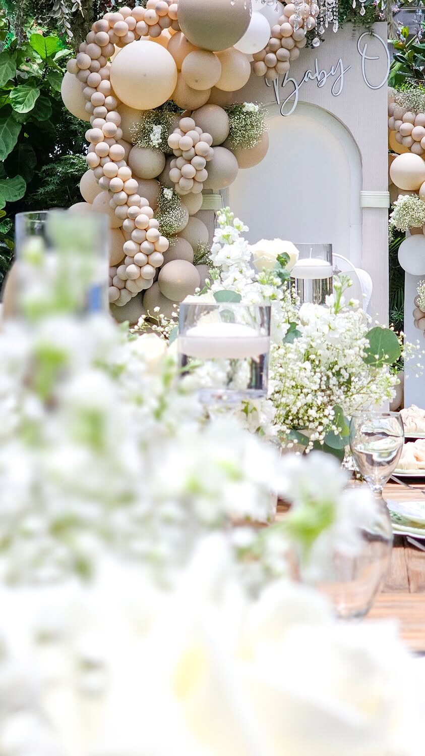 Neutral Outdoor Baby Shower by Gigi Backdrops