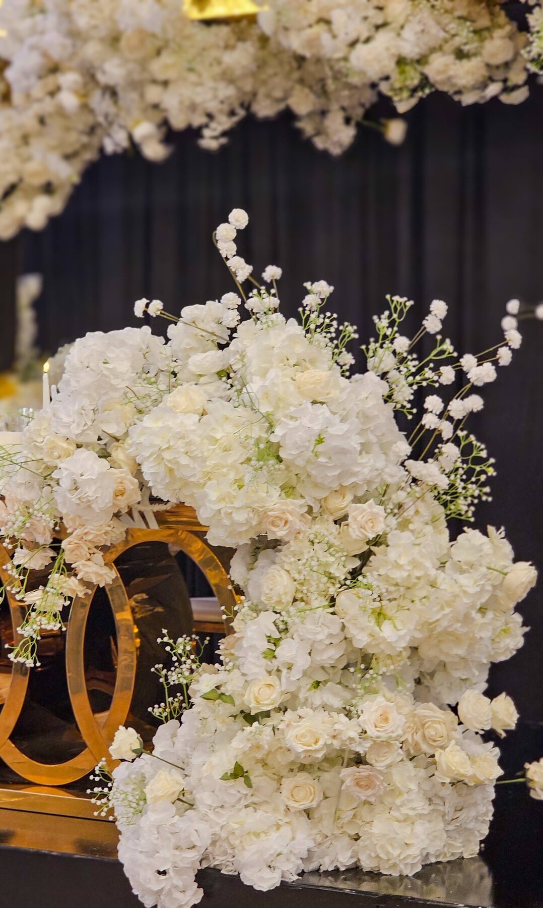 Royal Blue 40th Celebration by Gigi Backdrops